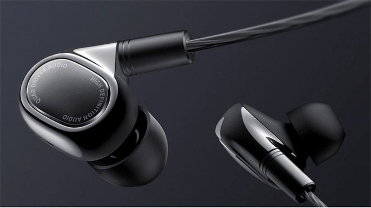 Xiaomi презентувала флагманські гібридні навушники, які можна використовувати з дротами чи без
