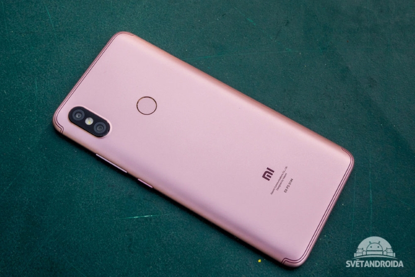The network has "live" photos of the smartphone Xiaomi Redmi S2