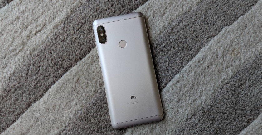 In MIUI 9.5 Beta added management gestures for Redmi Note 5 Pro