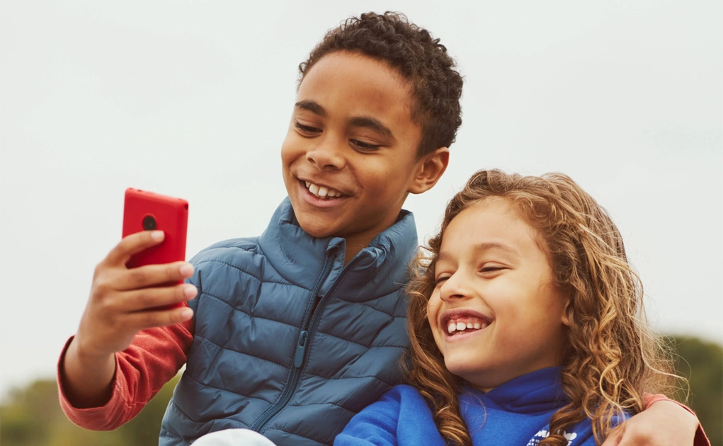 Hybridation de gadgets : XploraOne combine une interface tactile sans accès aux réseaux sociaux