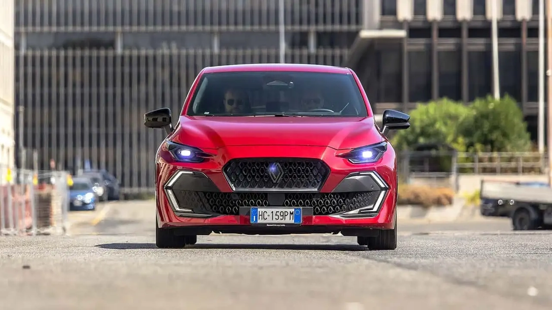Renault Clio full hybrid E-Tech 160