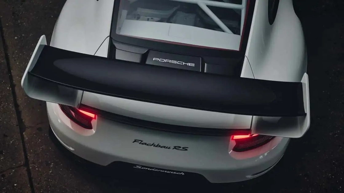 Porsche 911 GT2 RS Flachbau RS у сірому кольорі