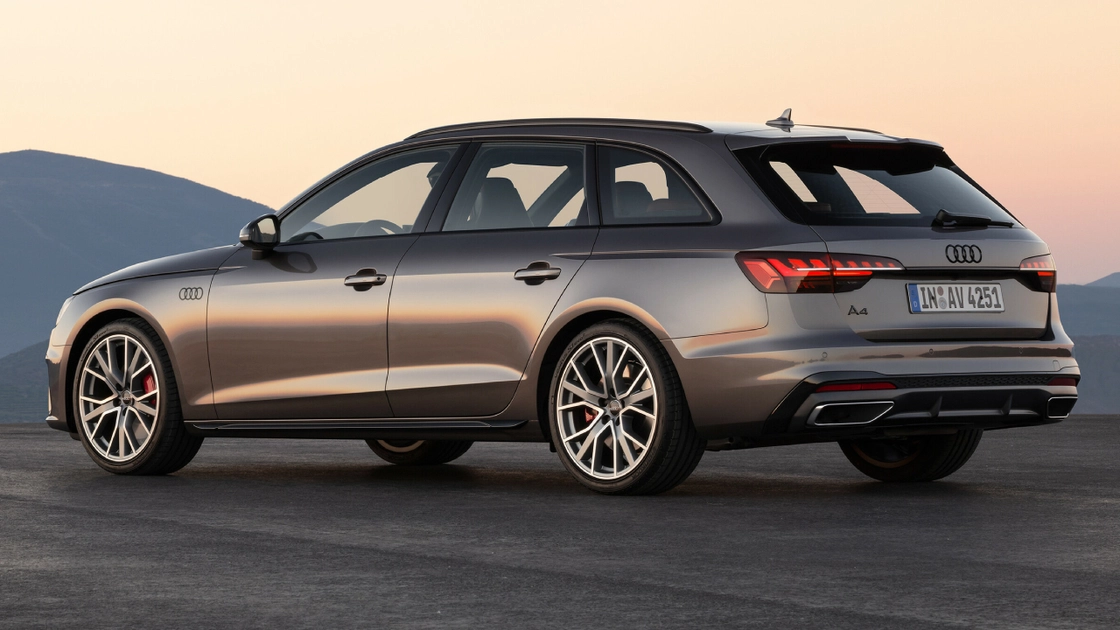 На дев'ять місяців пізніше: Audi відклала запуск електричного A4 e-tron на 2029 рік