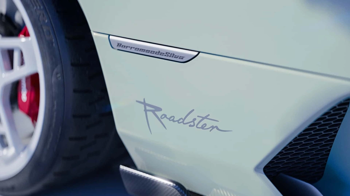 Суперкар Eccentrica V12 Roadster під час презентації