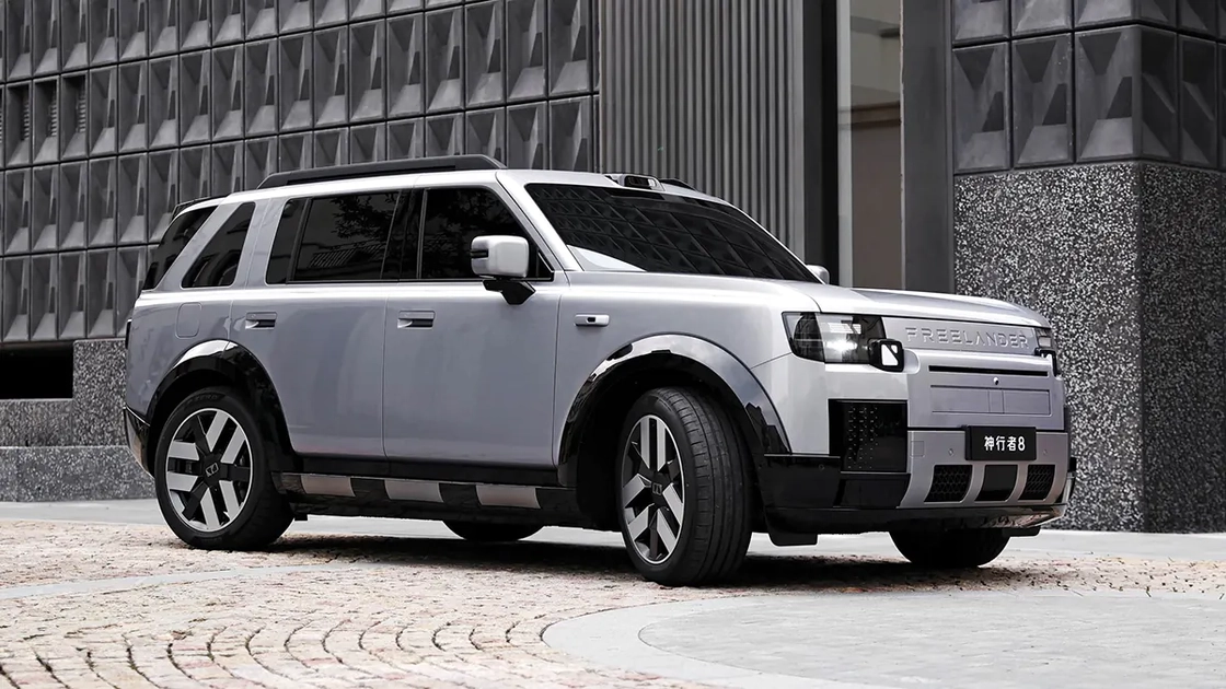 Електричний позашляховик Range Rover на випробуваннях