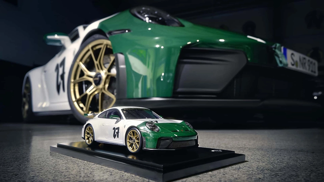 Екстер'єр Porsche 911 GT3 ювілейної серії