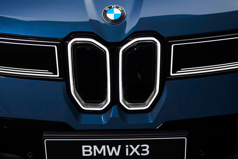 Профіль нового електричного кросовера BMW iX3