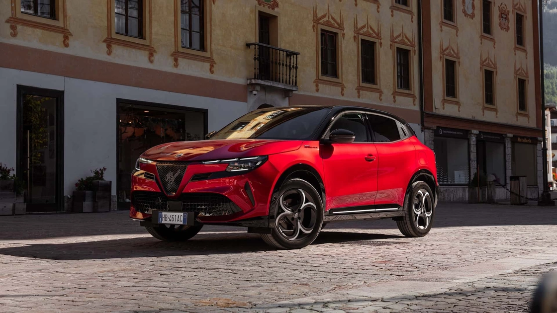 Екстер'єр Alfa Romeo Junior Sport Speciale