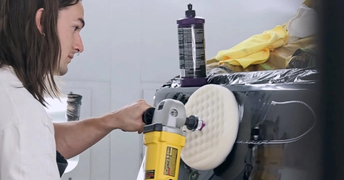 Ford worker perfecting the shine of the new future: electric pickup