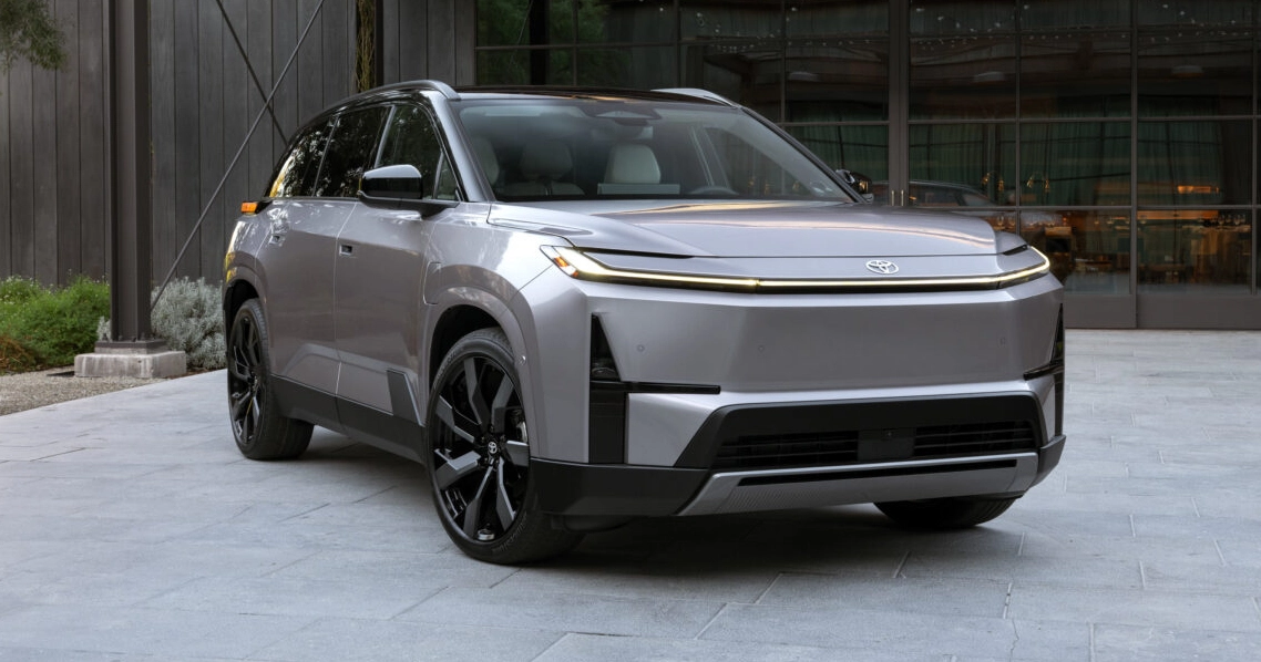 Toyota відклала запуск електричного Highlander на 2027 рік або пізніше