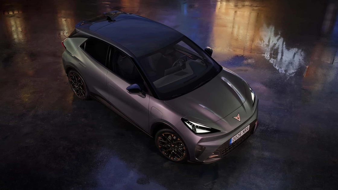 Екстер'єр Cupra Raval 2026 року в матовому бронзовому кольорі
