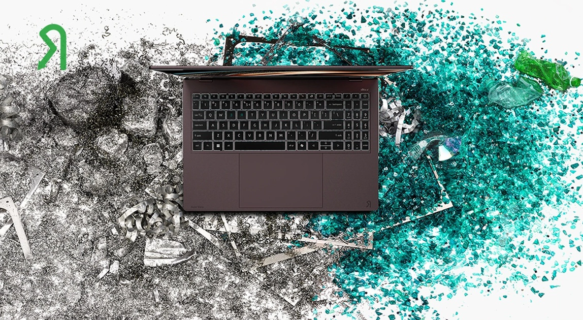 Le Vero 16 s'ouvre sans outil : batterie et SSD sont accessibles directement par l'utilisateur.