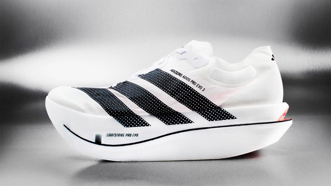 Adidas представила надлегкі кросівки: всього 97 грамів на ногу!