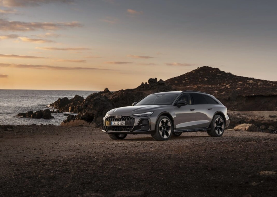 Новий Audi A6 Allroad Quattro на фоні гірського пейзажу