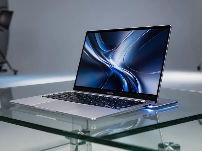 Ноутбук Honor MagicBook 2026 в металлическом корпусе