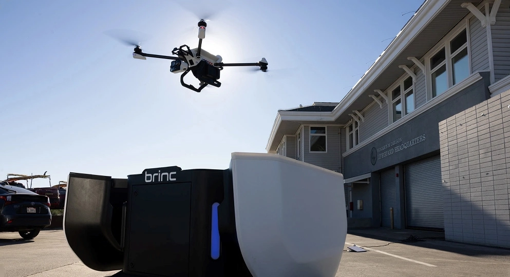 Дрон BRINC Guardian із вбудованою супутниковою антеною