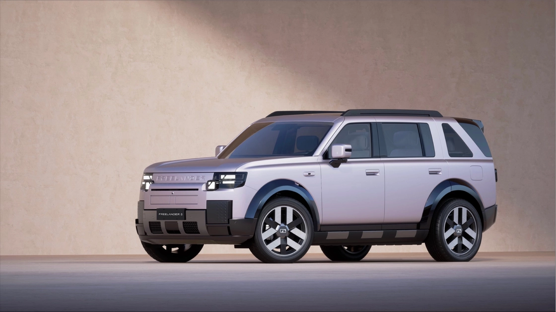 Позашляховик Freelander 8 у сріблястому кольорі