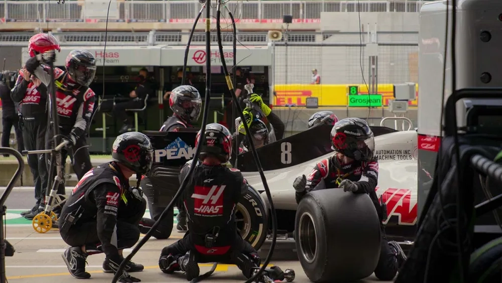 “Formula 1: Drive to Survive”: Behind the Scenes of Racing Streaming
