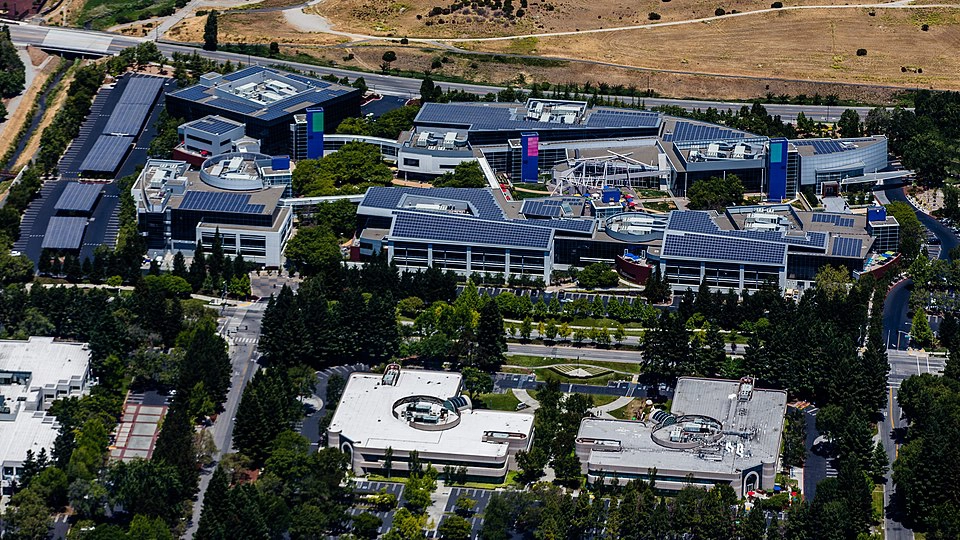 Surveying Silicon Valley from above: Google's main campus