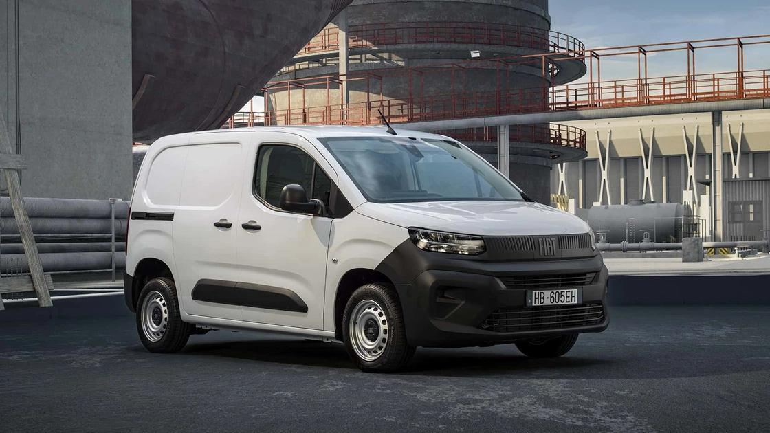 Новий фургон Fiat Doblò EasyPRO білого кольору