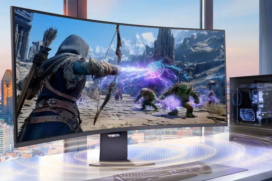 Величезний вигнутий ігровий монітор LG UltraGear evo