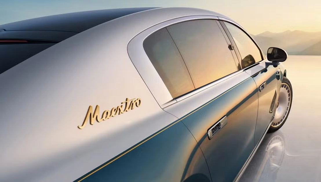 Розкішний седан Maextro S800 Grand Design у двоколірному кузові