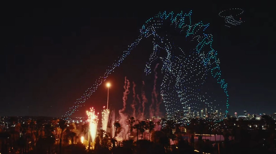 Godzilla technologique: spectacle de drones épique d'Apple dans le ciel de Los Angeles