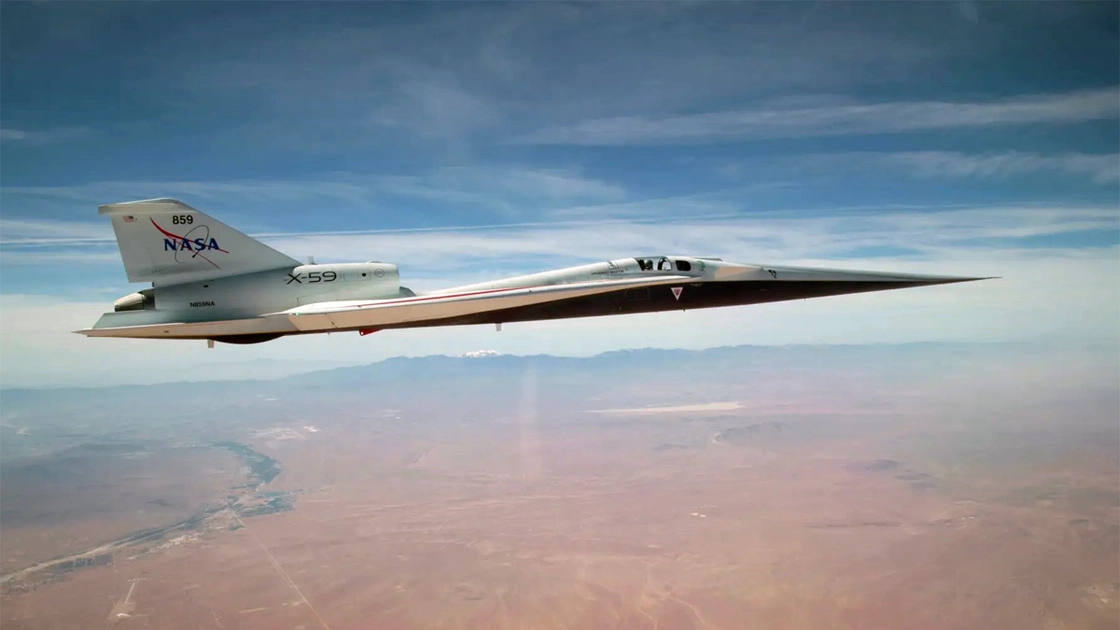 Експериментальний літак NASA X-59 у польоті