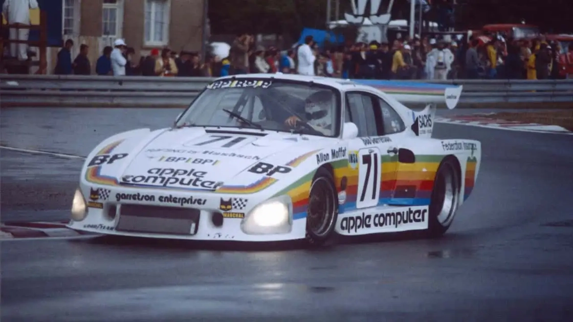 Porsche 935 на гоночній трасі
