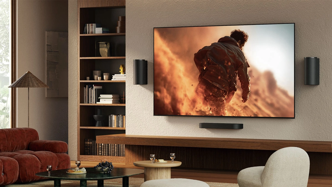 Телевізор Sony Bravia 7 II на підставці