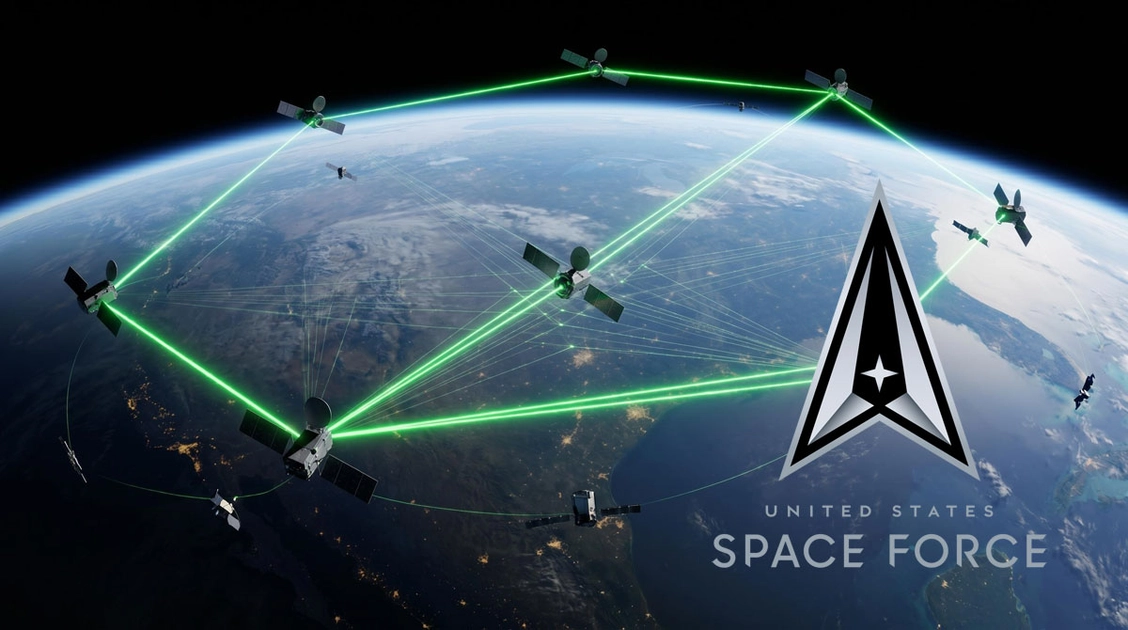 Військові супутники SpaceX Starshield у космосі