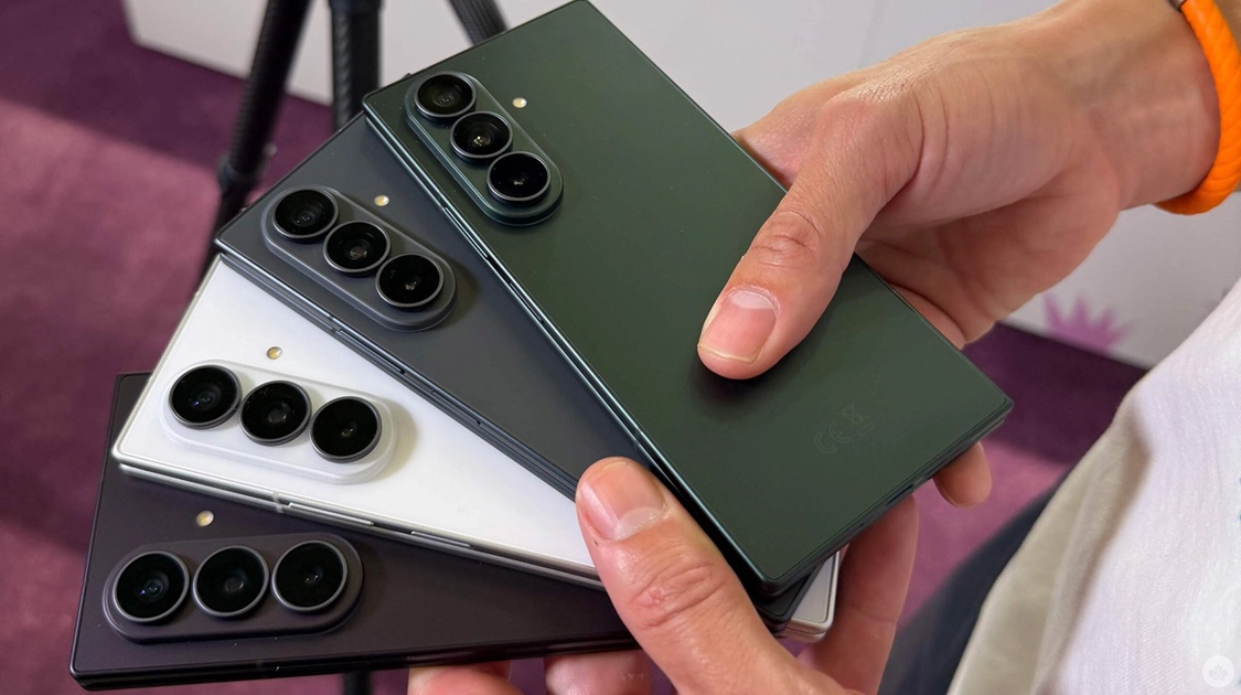Exploring the Future: Samsung's Galaxy Z Fold 8 Ultra Debuts