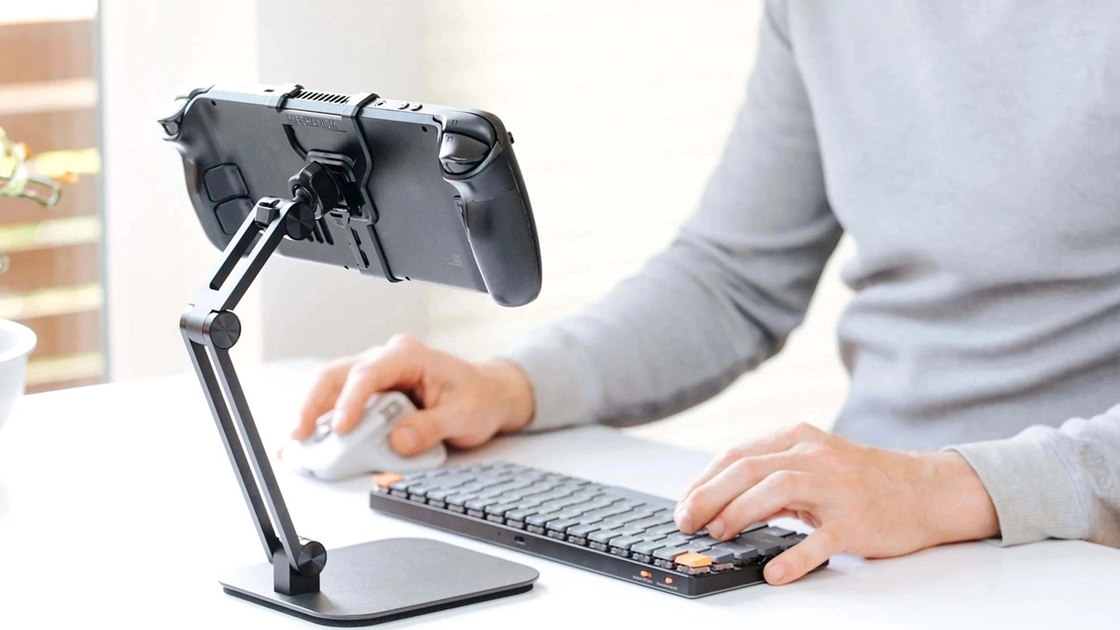 Революція робочого простору: деталі про новий тримач Desk Stand
