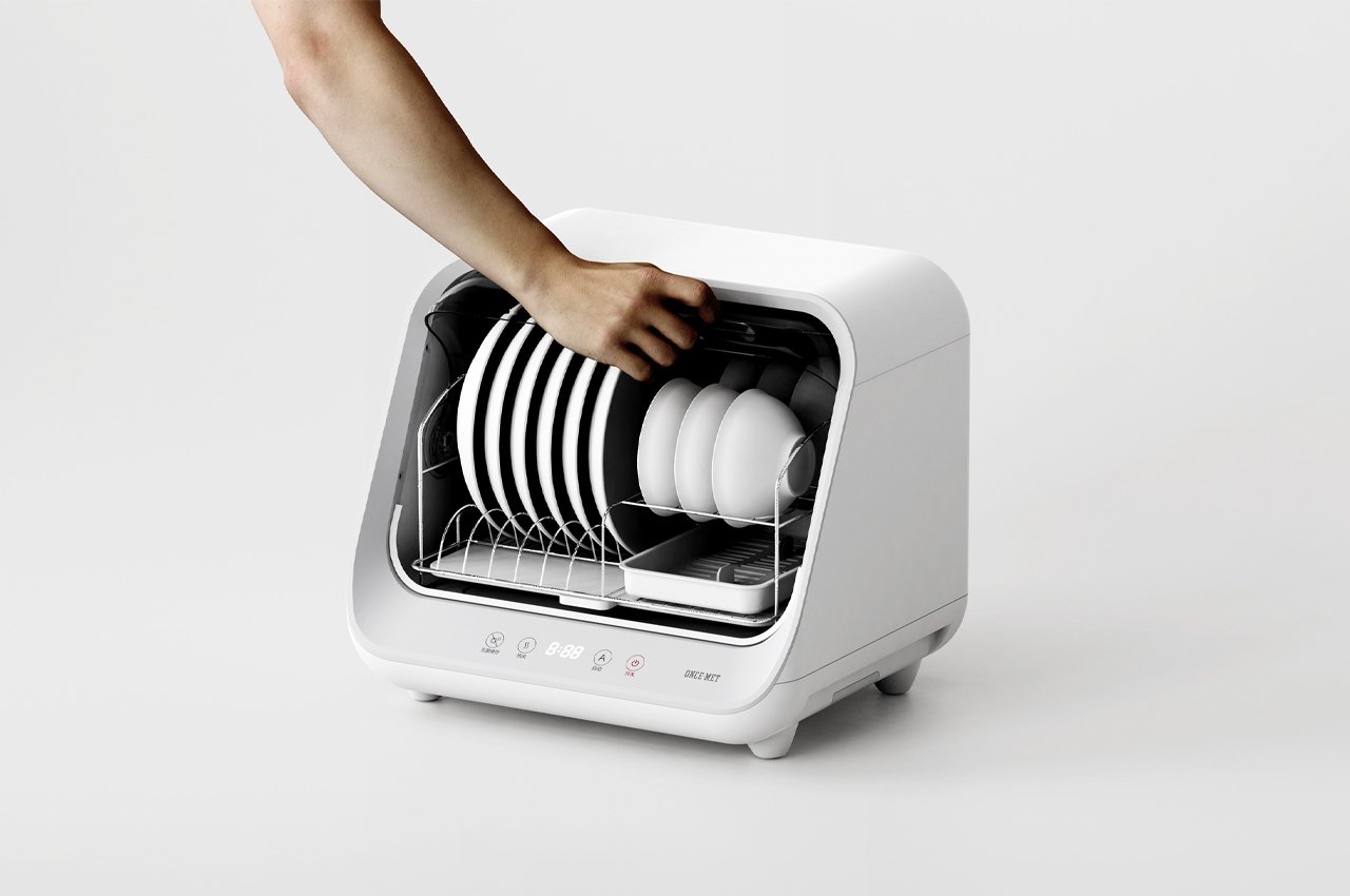 Dieses Hygienegerät für zu Hause desinfiziert Ihr Geschirr mit ultravioletten Strahlen
