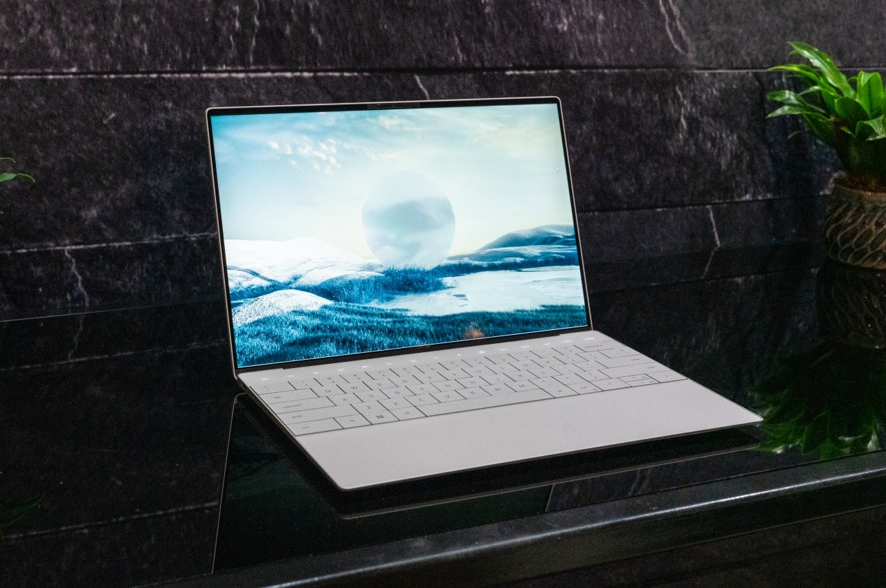 Dell XPS 13 Plus tries to evolve the laptop with questionable features