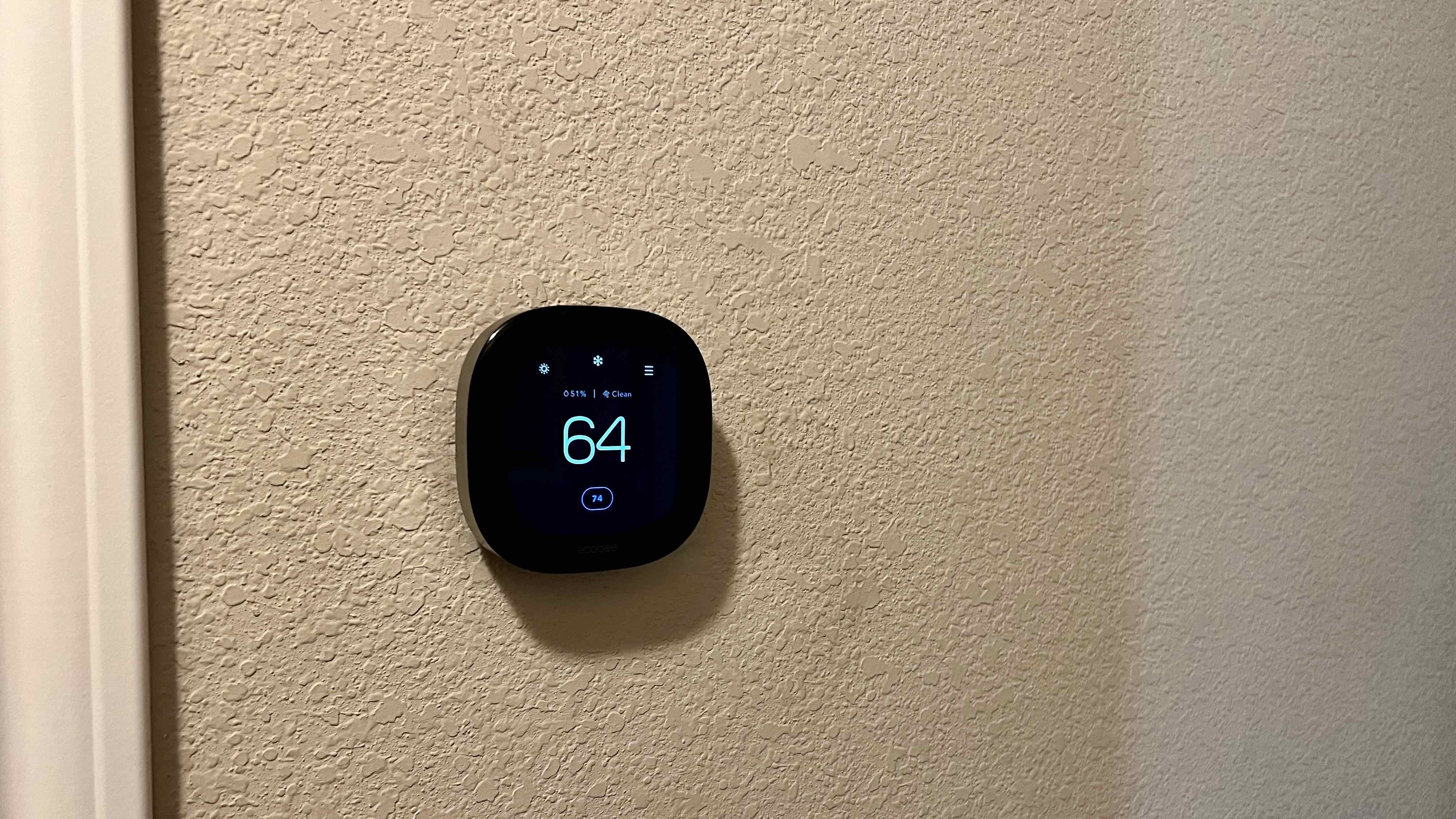 Thermostat SmartThermostat Premium d'ecobee avec Siri et moniteur de  qualité de l'air - Apple (CA)