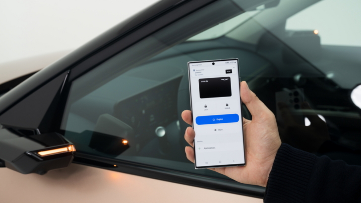 Comment améliorer votre expérience de conduite avec la clé numérique alimentée par UWB – Samsung Global Newsroom