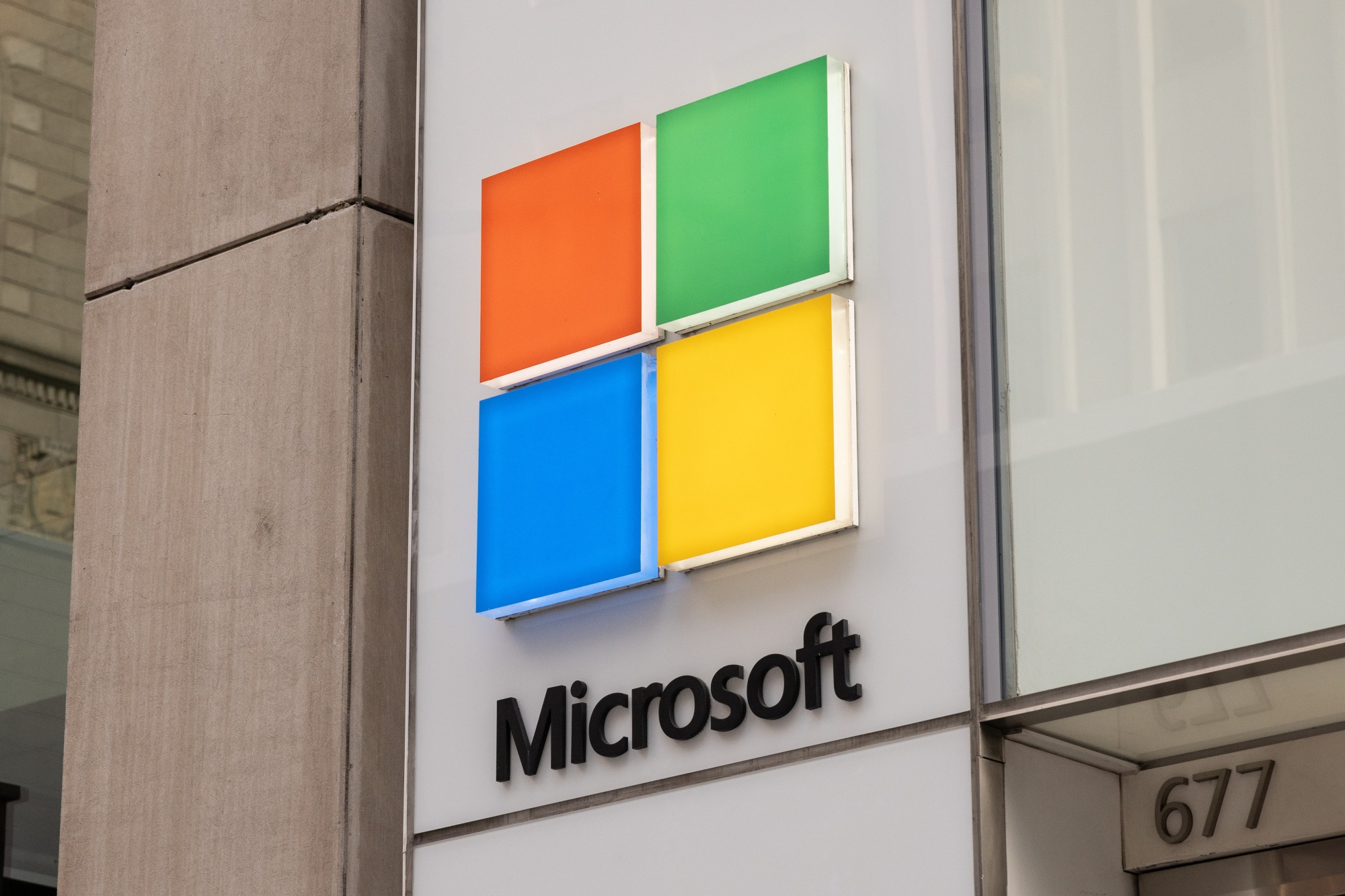 Microsoft ha negoziato il primo contratto sindacale che regola l'uso dell'IA
