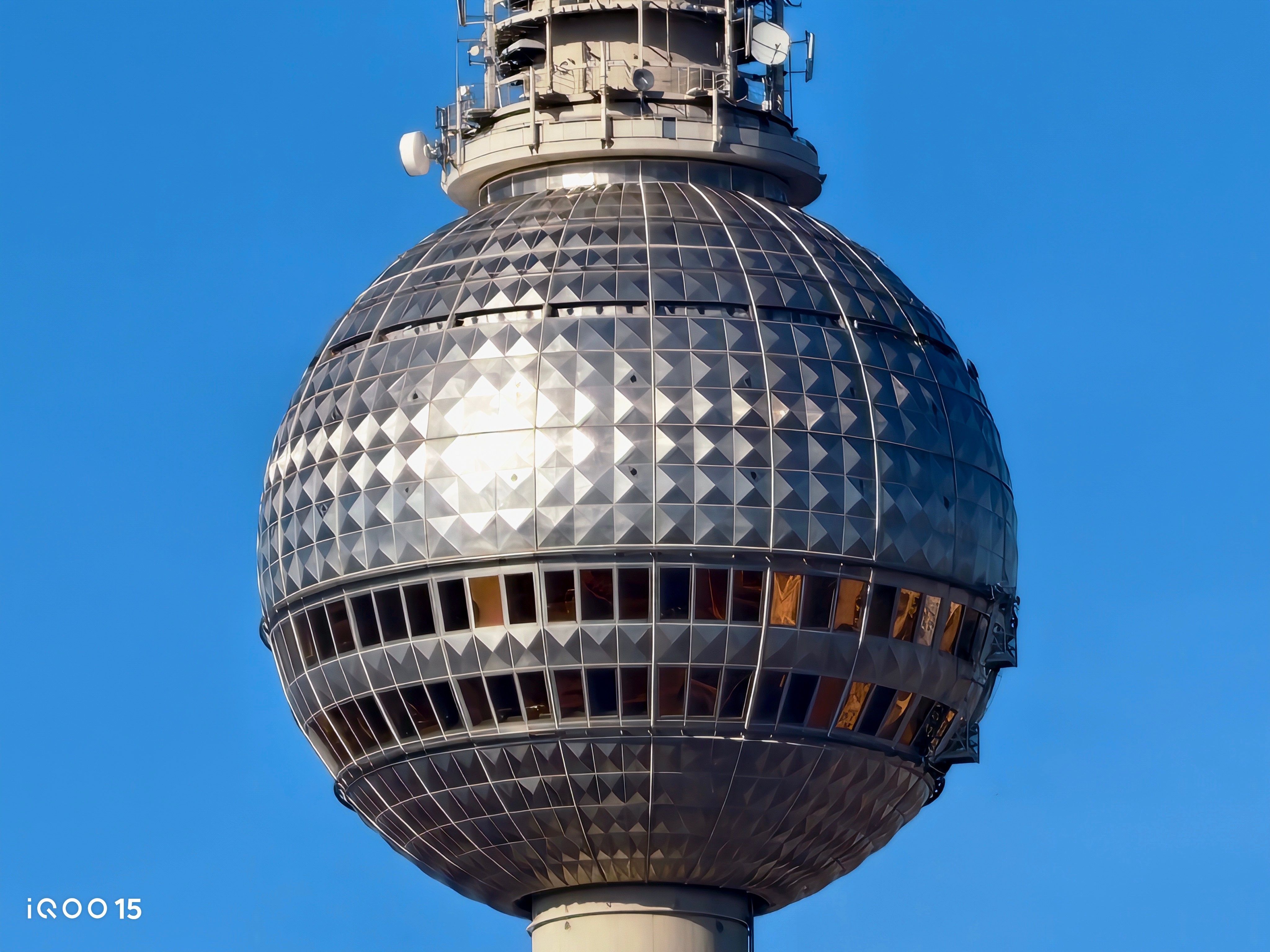 Образец фото из перископной камеры iQOO 15