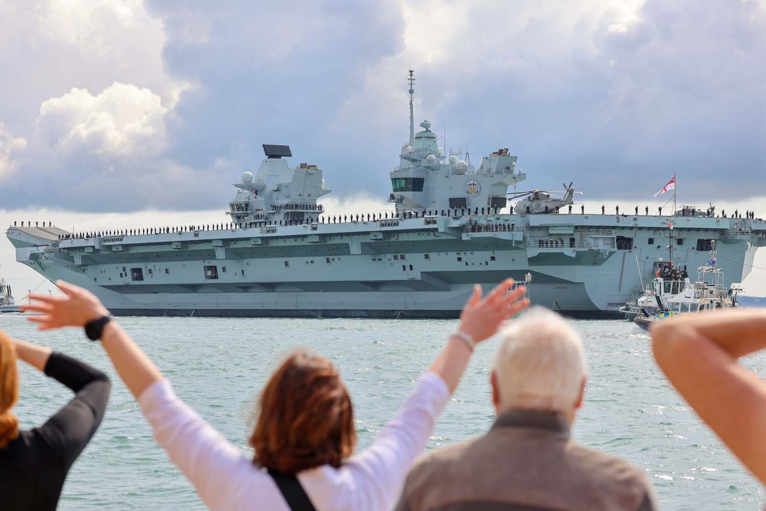 The $3.85bn HMS Prince of Wales has set sail for the US - Britain's largest aircraft carrier will receive F-35B fighter jets, MV-22 convertible aircraft and drones-3