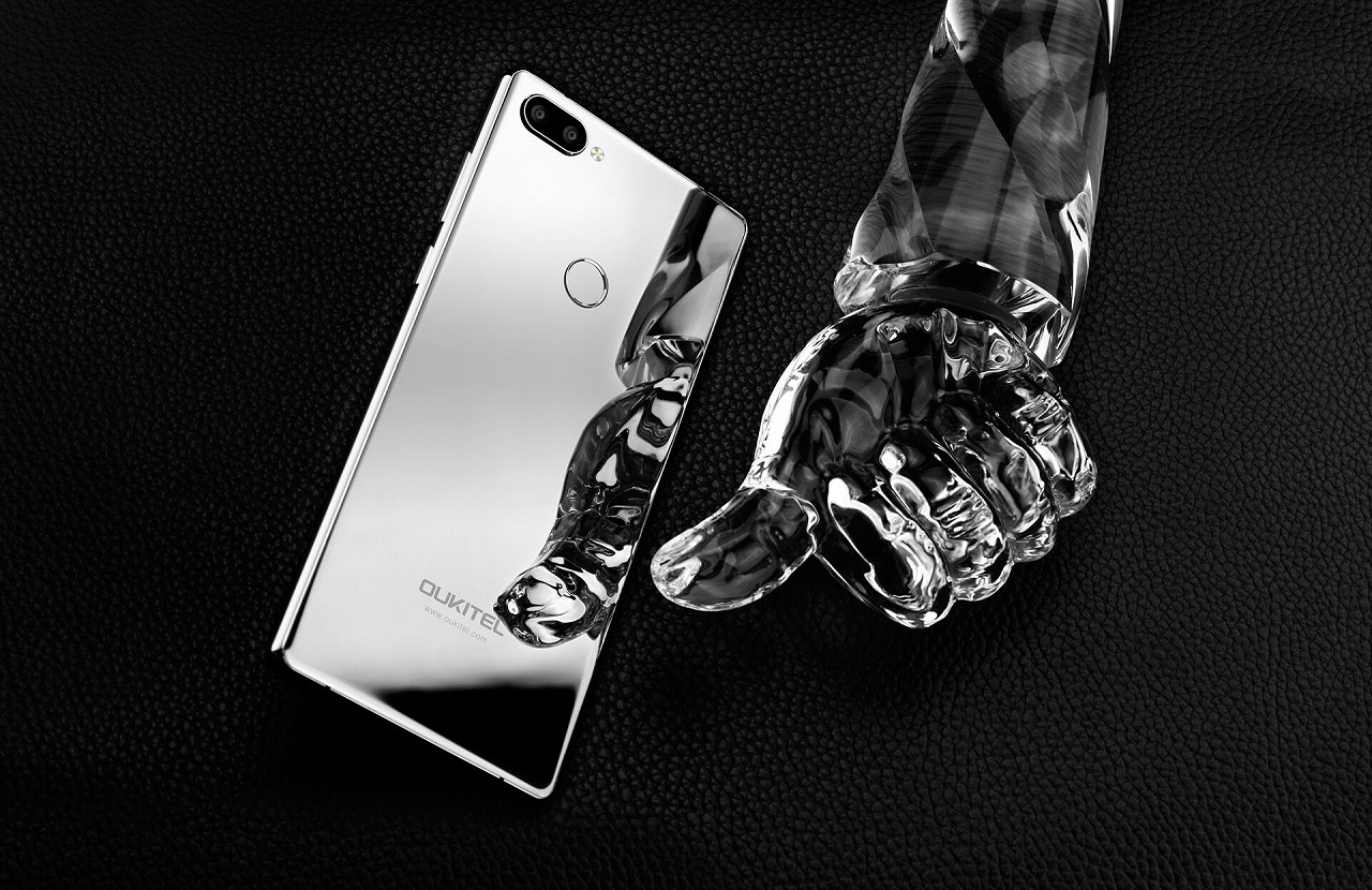 OUKITEL выпустит серебряный вариант безрамочного смартфона MIX 2-3