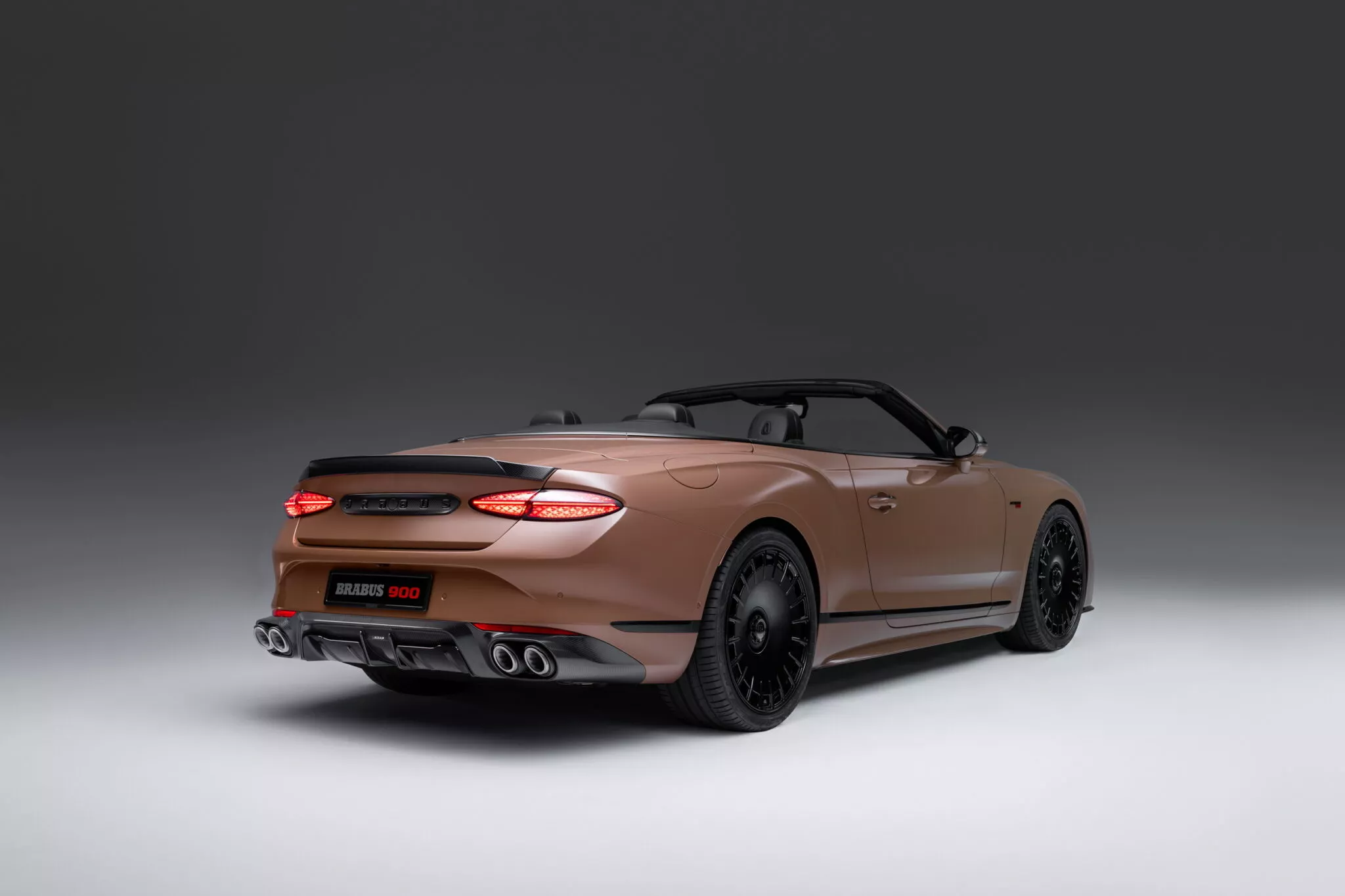 Brabus 900 GTC в цвете Pale Brown