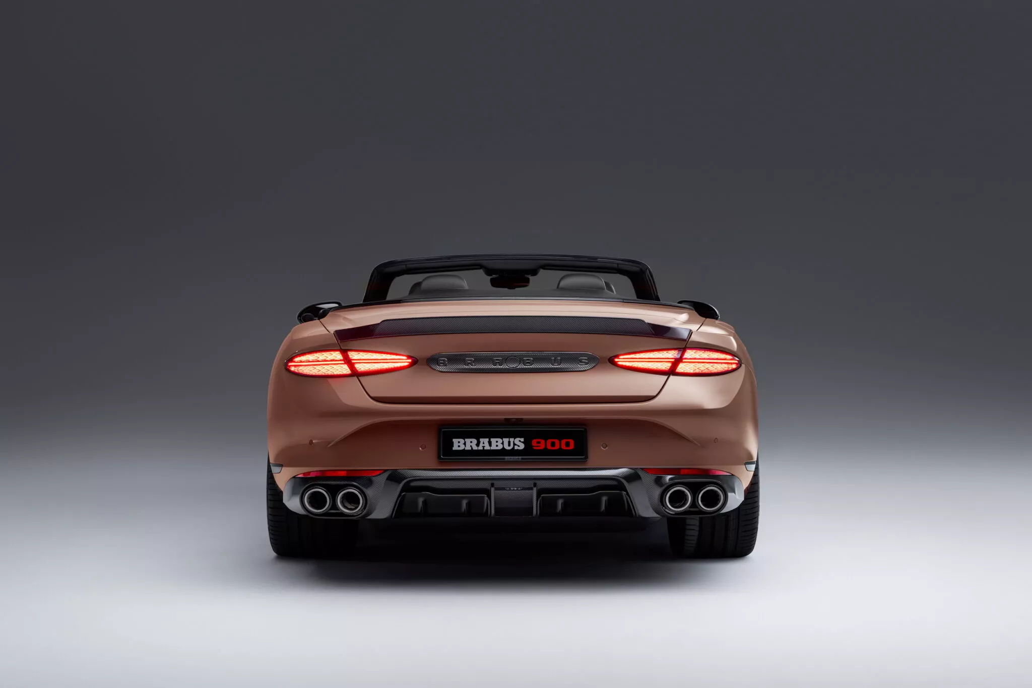 Интерьер Brabus 900 GTC