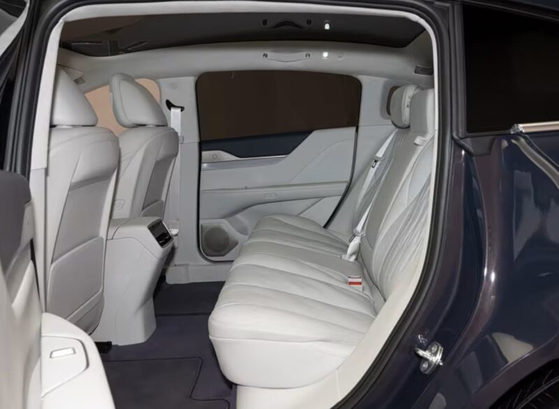 Интерьер Buick Electra L7