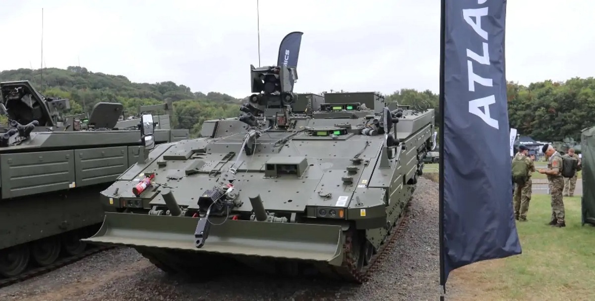 The British Army unveiled the new Ajax family of armoured vehicles at DVD 2024: the Atlas recovery vehicle received special attention.