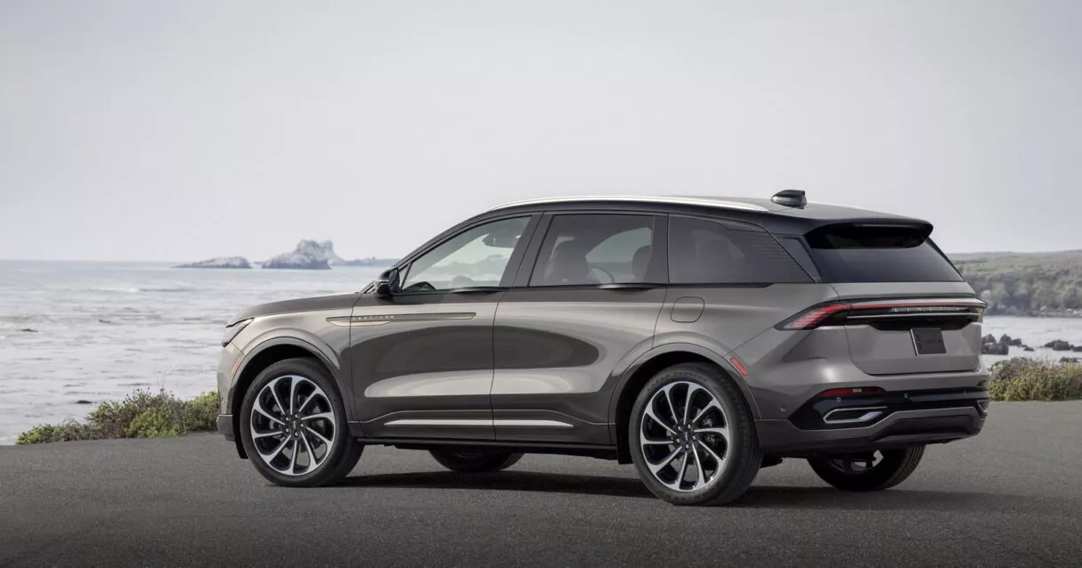 2024 Lincoln Nautilus новый интерьер 2