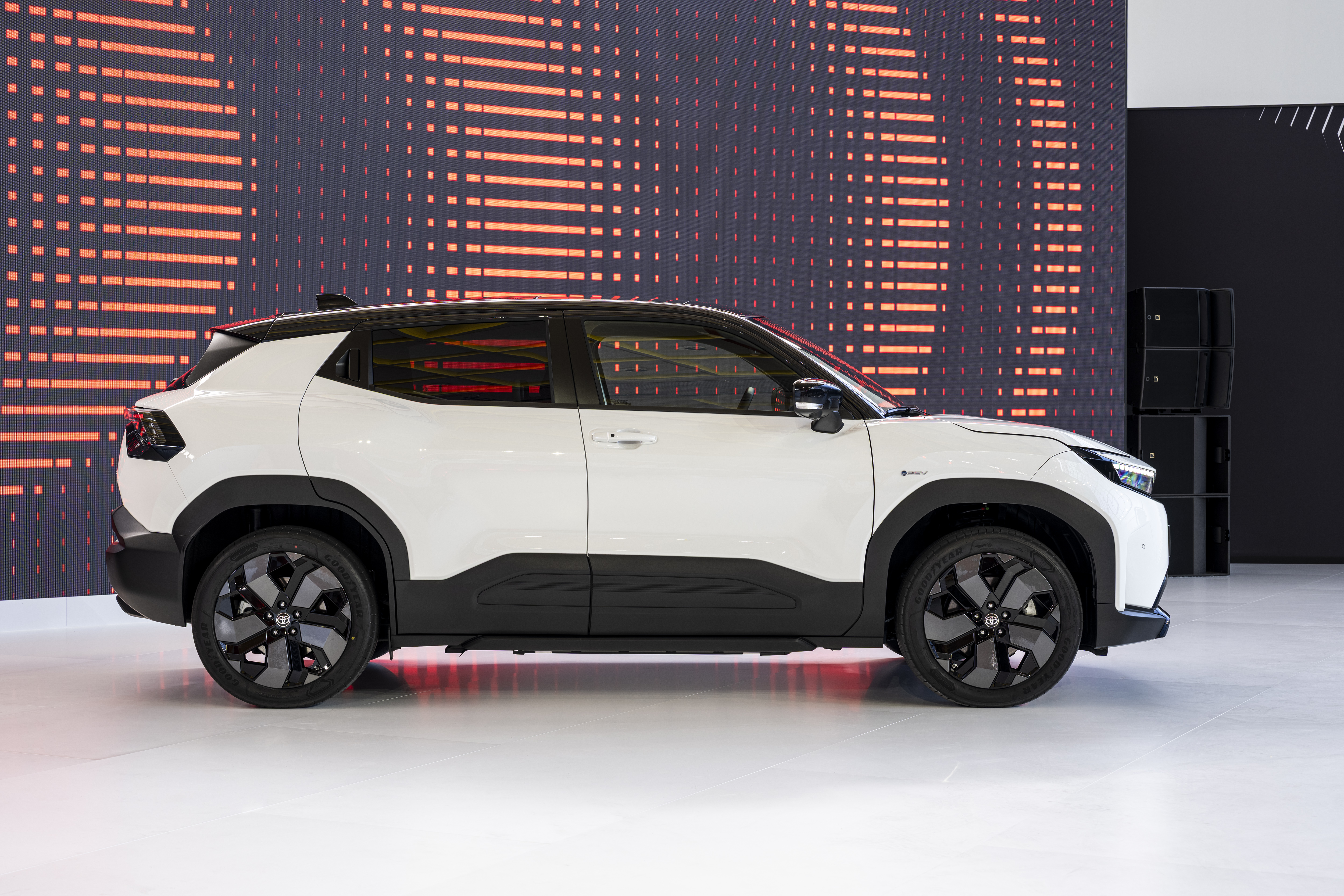 Toyota Urban Cruiser 2025 Зовнішній