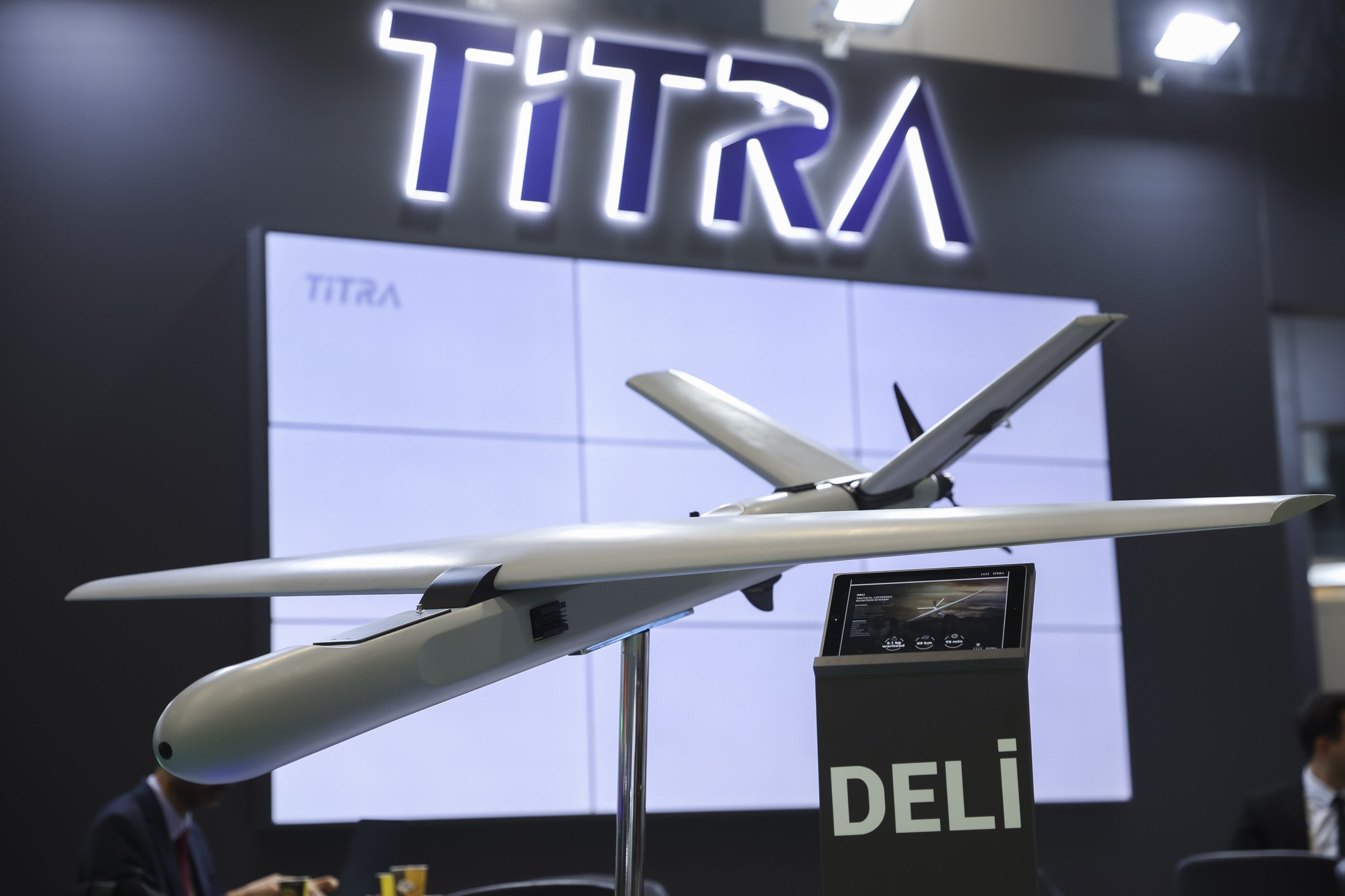 Titra stellt Deli Kamikaze-Drohne mit 180 km/h Geschwindigkeit und 3,1 kg Nutzlast vor