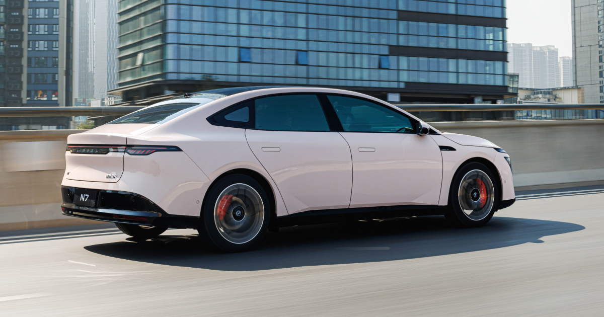 Салон электрического Nissan N7