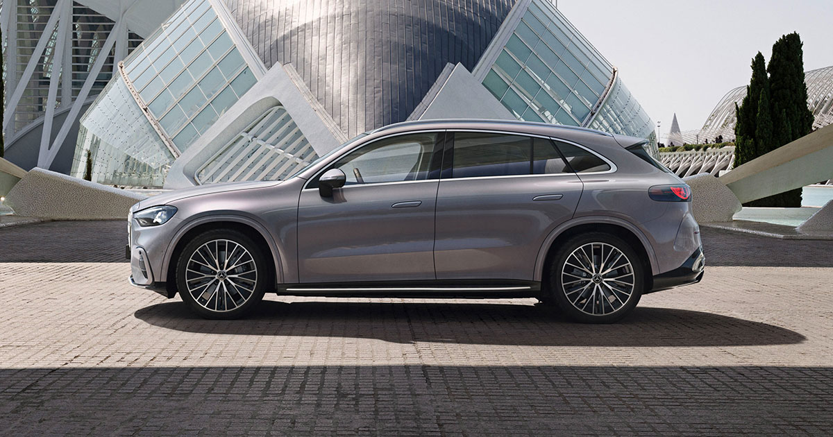 Mercedes-Benz GLC EQ Technology вид ззаду